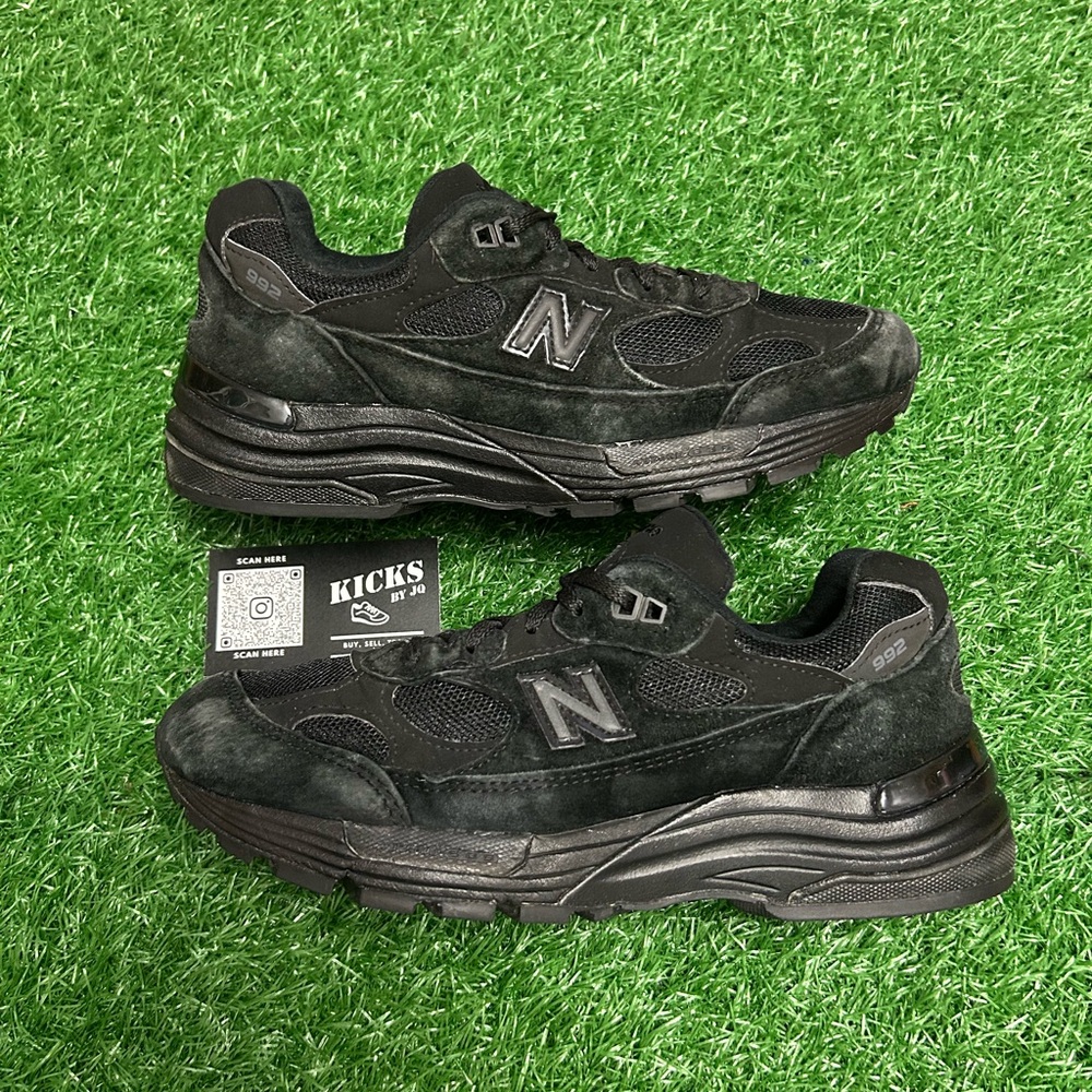 New Balance 992 Triple Black Made in USA Size 6M/7.5W (M992EA)